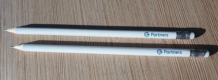 Obyčejná tužka s gumou