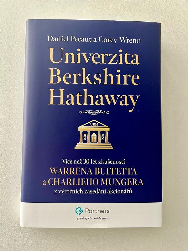Kniha - UNIVERSITY OF BERKSHIRE HATHAWAY